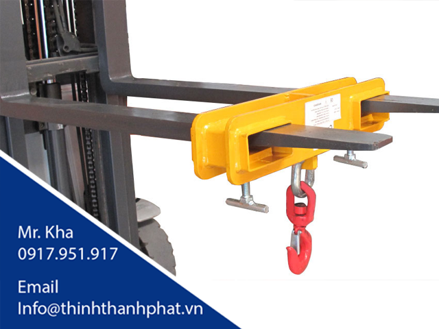 Cang-gan-moc-treo-xe-nang-004