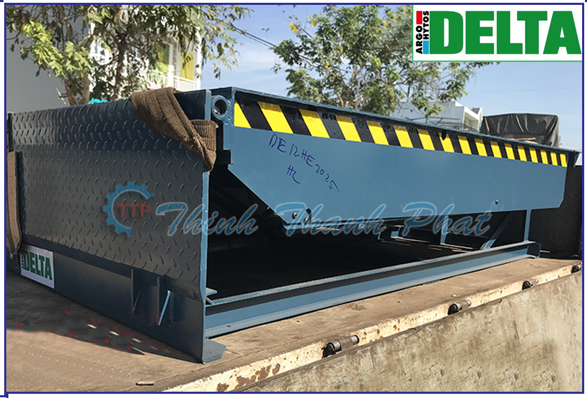 San_nang_dock_leveler_delta