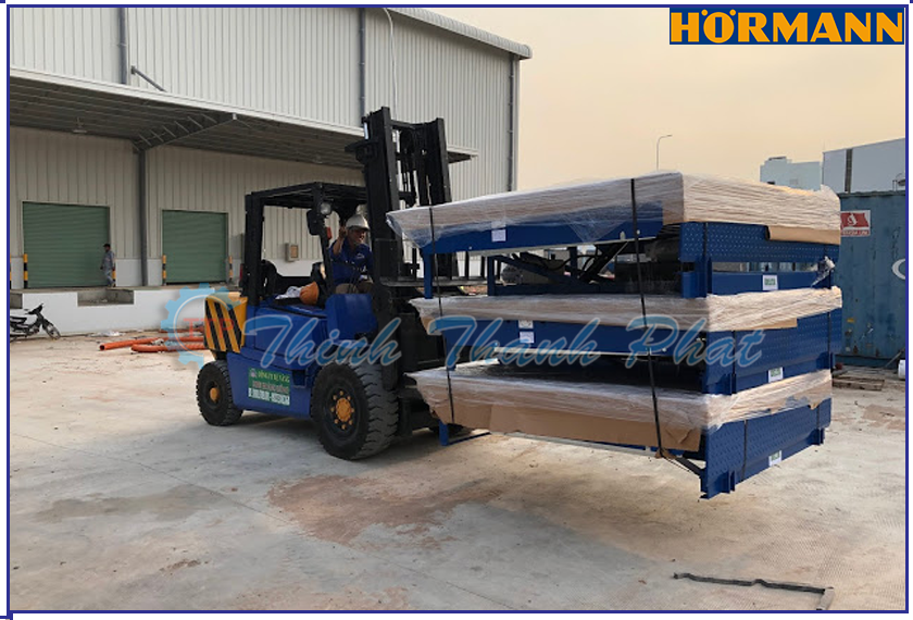 San_nang_dock_leveler_hormann
