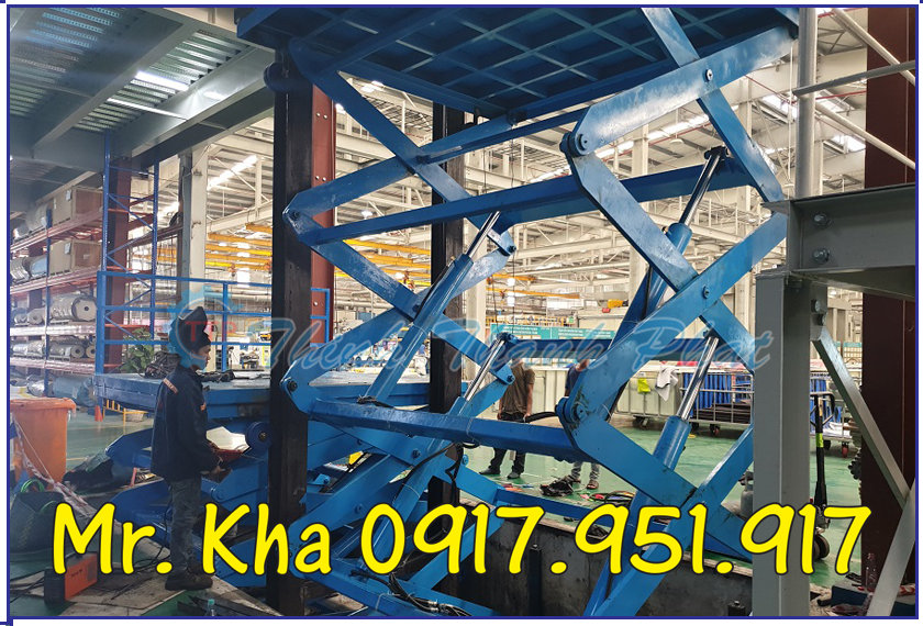 Thang nang thuy luc cargo scissor lift 01