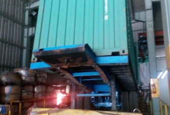 Bàn nâng container nhập liệu