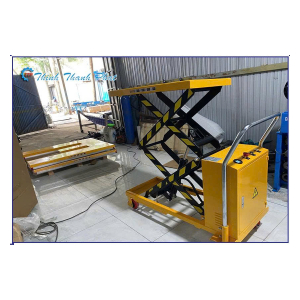 BÀN NÂNG ĐIỆN 500KG VỚI THÙNG CHỨA BÌNH ẮC QUY BÀN NÂNG ĐIỆN 500KG VỚI THÙNG CHỨA BÌNH ẮC QUY