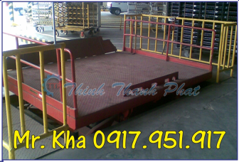 BÀN NÂNG LÊN CONTAINER