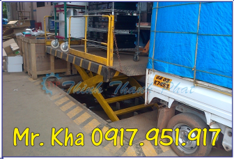 BÀN NÂNG LÊN CONTAINER