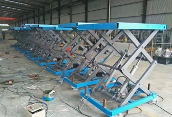 Bàn nâng thủy lực