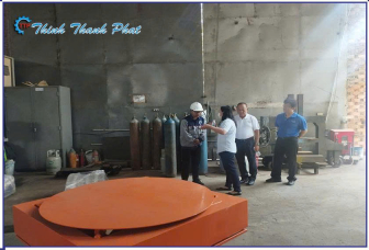 BÀN NÂNG THỦY LỰC CÓ MÂM XOAY