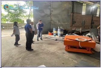 BÀN NÂNG THỦY LỰC CÓ MÂM XOAY