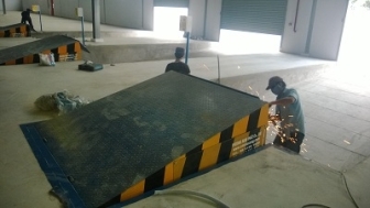 Bàn nâng thủy lực - Hydraulic dock leveler