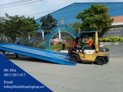 Cầu đóng rút hàng từ container
