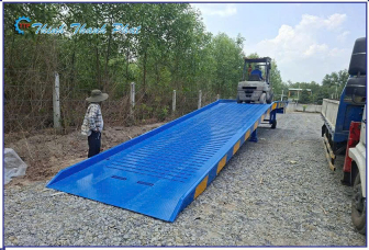 CẦU XE NÂNG: GIẢI PHÁP TỐI ƯU CHO VIỆC ĐÓNG RÚT HÀNG TỪ CONTAINER