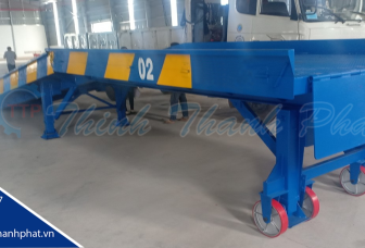 Cầu xe nâng hàng - Thịnh Thành Phát