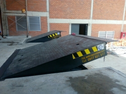 Sàn lên container - Mechanical dock leveler Sàn lên container - Mechanical dock leveler