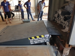 Sàn nâng cơ khí cho container