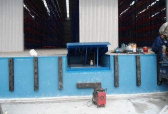 Sàn nâng thủy lực