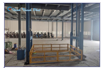 THANG NÂNG HÀNG 2500kg