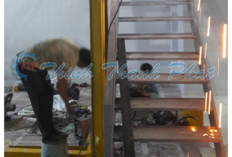 Thang nâng hàng - Thang nâng thủy lực